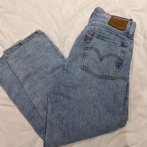 Levi’s wedgie straight jeans